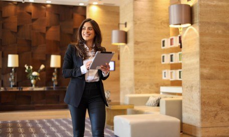 AI Revolutionizes Hotel Management Amid Labor Shortages