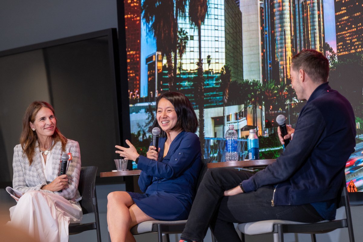Are We Witnessing an AI Bubble? Insights from Top VCs on Valuations