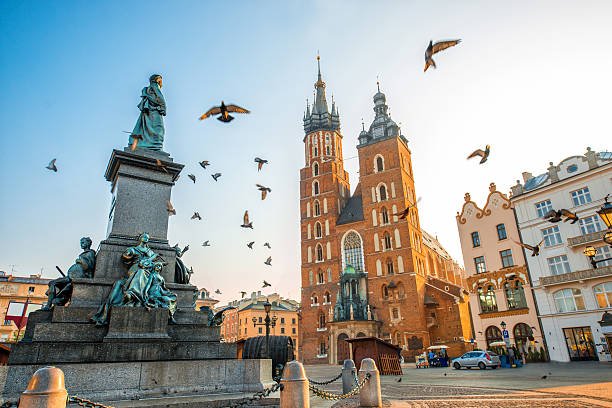 Poland's Banking Sector Pioneers Fintech Innovation Ahead of Startups