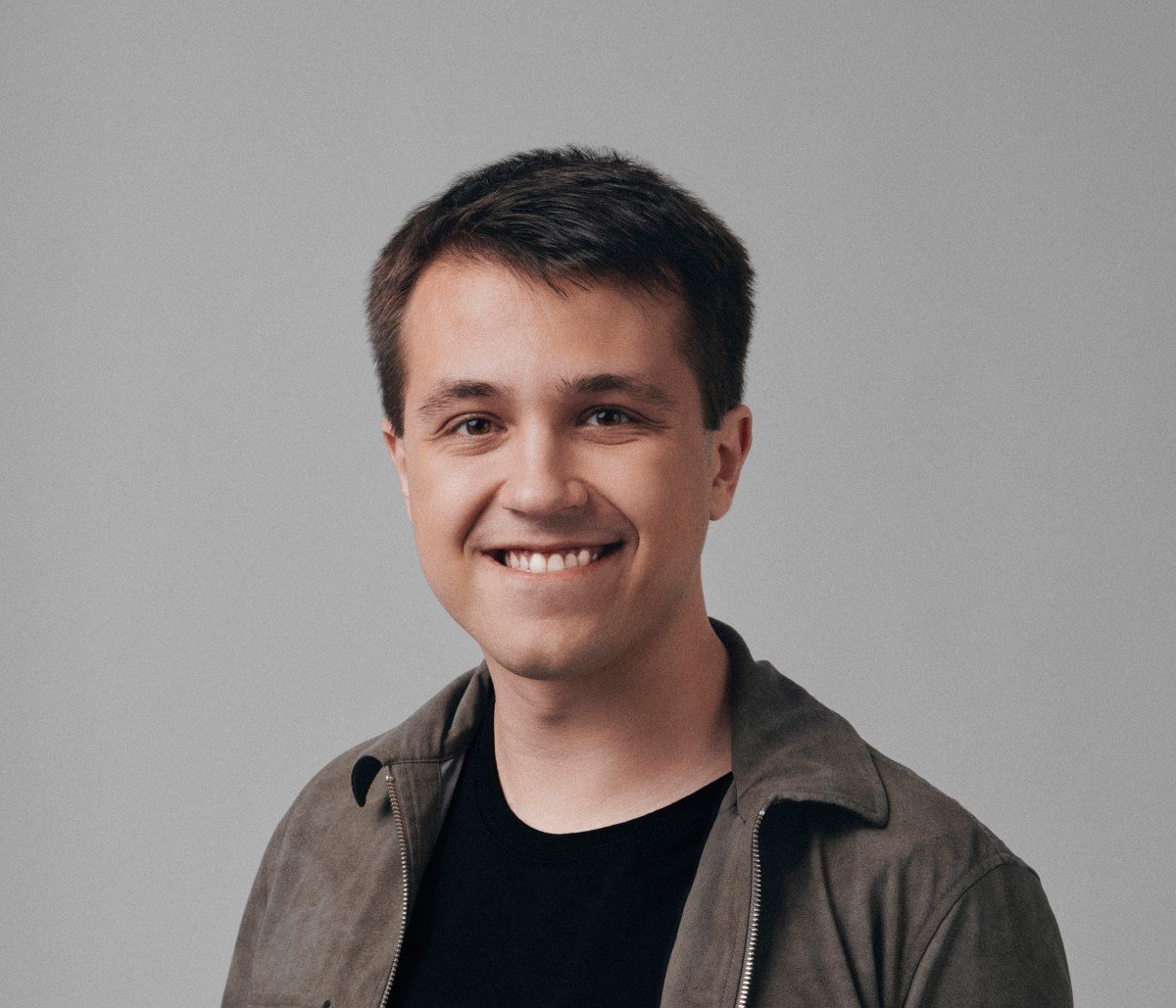 Etched Achieves $5B Valuation and $1B in Sales, Challenging Nvidia in AI Chip Market