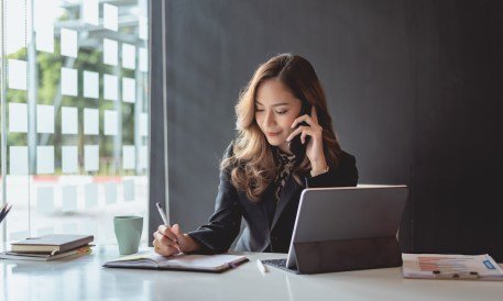 Voice AI Revolutionizes B2B Operations with Conversational Interfaces