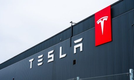 Tesla's Optimus Robot Learns by Watching, Paving New Paths in AI and Automation