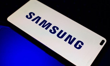 Samsung Launches First US Credit Card to Compete with Apple Pay