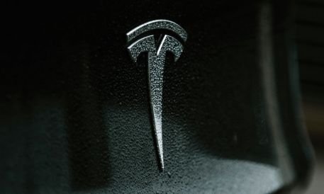 Tesla Tightens AI Spending as Cost Concerns Grow Across Tech Sector