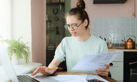Earned Wage Access Struggles for Adoption Amid Cash Flow Gaps in the Gulf