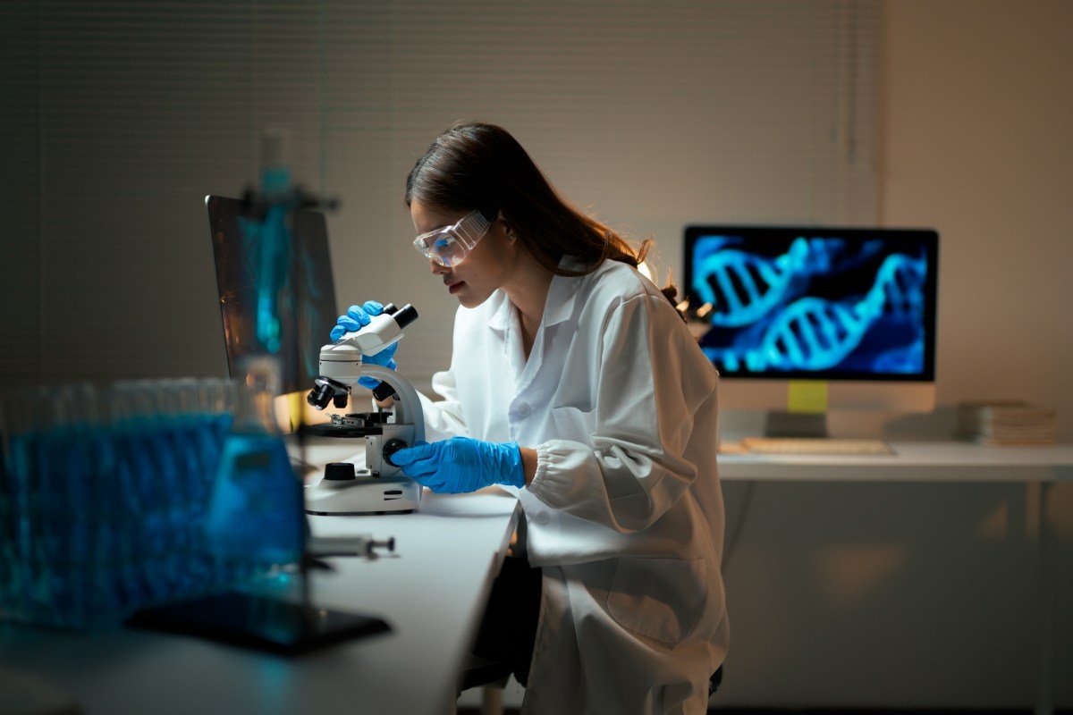 Anthropic's Claude Science: A Unified Workbench for Scientific Research
