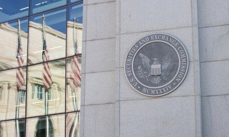 Debate Intensifies Over Tokenized Stock Ownership in U.S. Regulatory Landscape