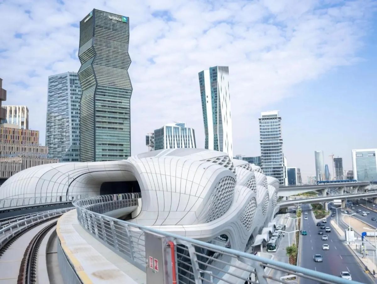 Saudi Arabia's Business Revenues Surge 10.6% Year-on-Year Amid Mixed Monthly Performance