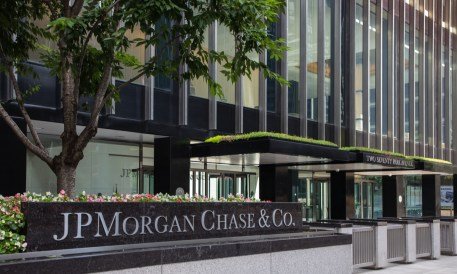 Dimon Highlights AI's Role in Transforming Banking Landscape